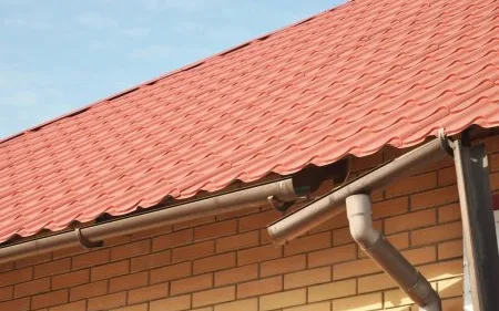 cambiar partes rotas del canalón en burgo de Osma, soria